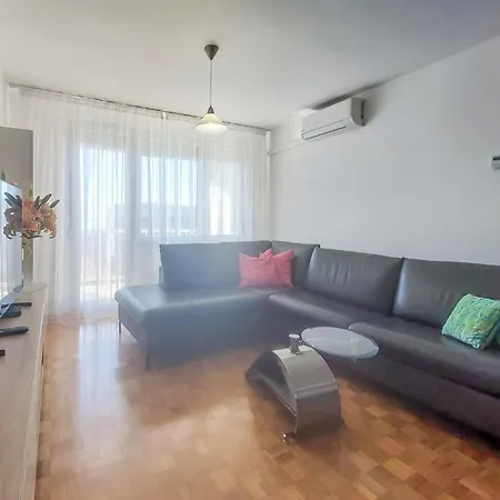 Noemi By Interhome Apartamento *