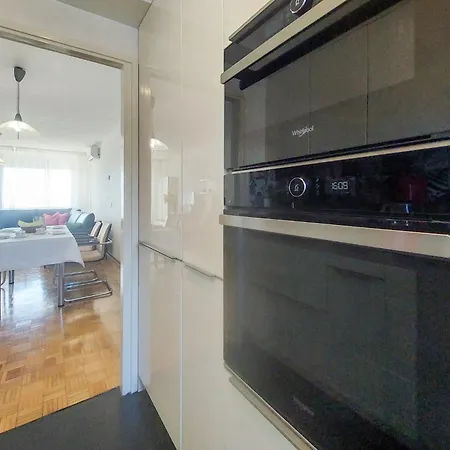 Noemi By Interhome * Rijeka