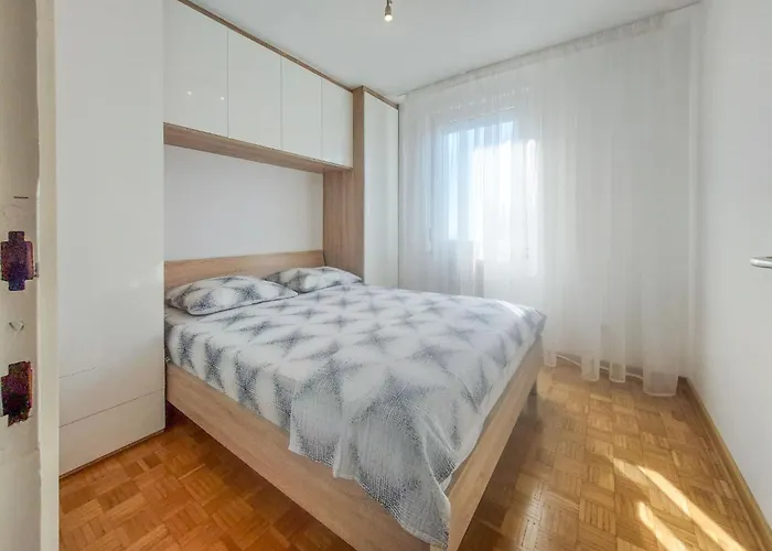 Apartment Noemi By Interhome *