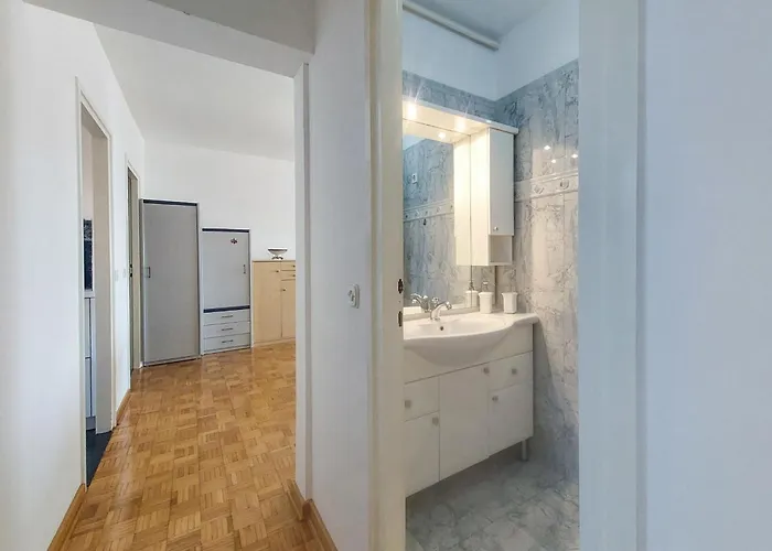 Noemi By Interhome Apartman