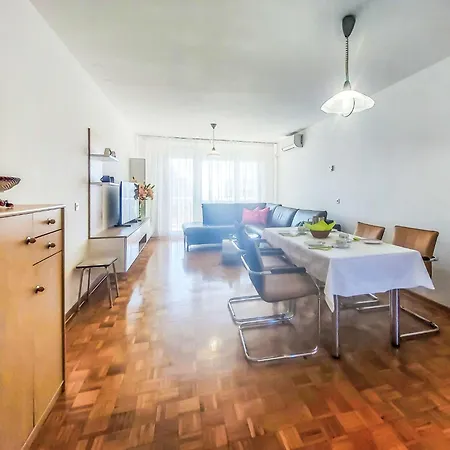 Apartman Noemi By Interhome